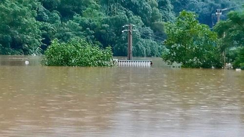 Thương thầy trò trường THPT Mai Sơn, huyện Lục Yên, tỉnh Yên Bái