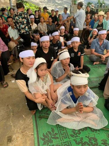 XÓT XA CHO NHỮNG ĐỨA TRẺ ĐÁNG THƯƠNG