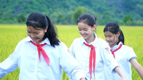 NINH BINH [Mã số: HUONG GIANG] Gánh Mẹ