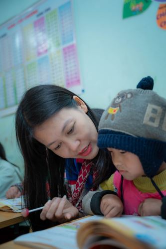 Chùm ảnh ấm áp của Vạn Dặm Yêu Thương trong hành trình thiện nguyện