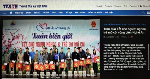 TTXVN: Trao quà Tết cho người nghèo, trẻ mồ côi vùng biên Nghệ An