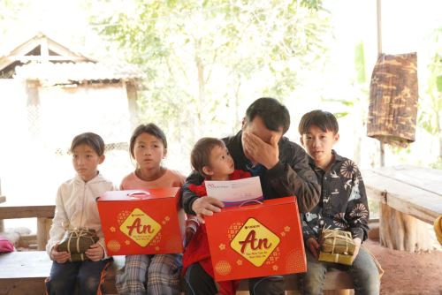 NHỮNG HÌNH ẢNH XÚC ĐỘNG Ở XUÂN BIÊN GIỚI 2025