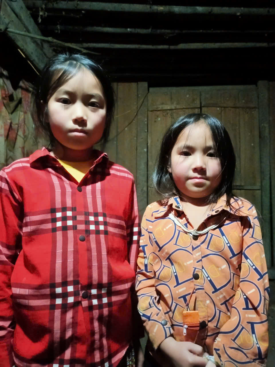 Xin một hơi ấm cho hai mảnh đời bé nhỏ nơi miền núi